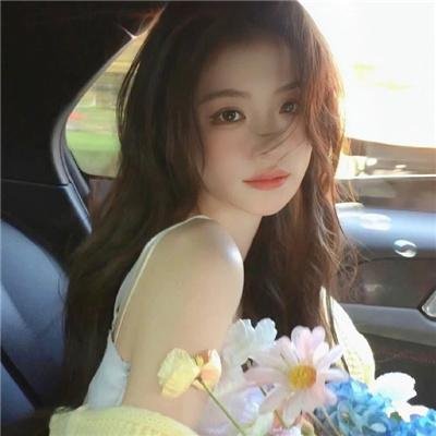 被校花撞飞后，我苟成了世界首富